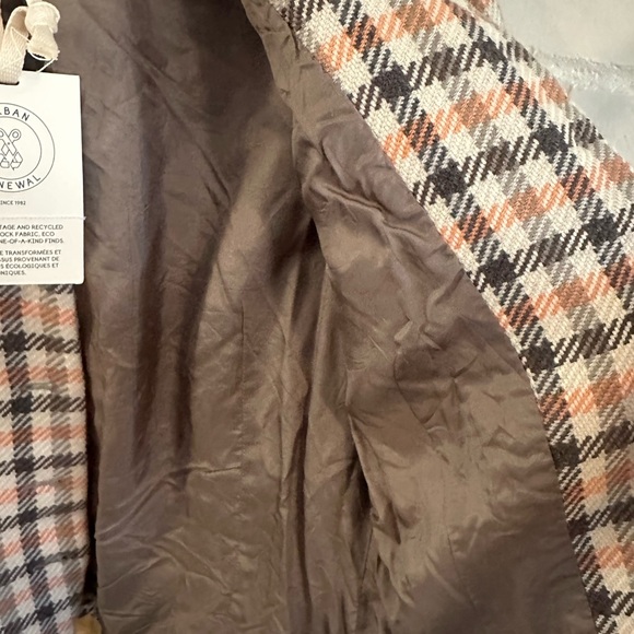 ⭐️4 for $20⭐️ UO Reworked Vintage Jacket - Picture 4 of 7